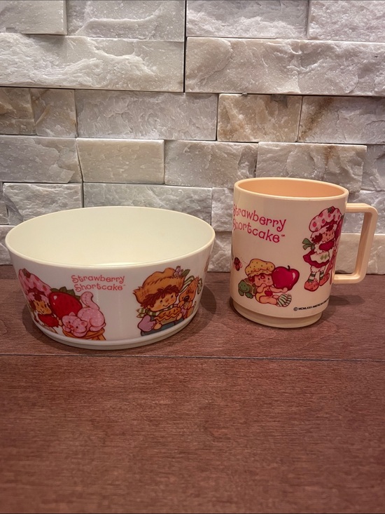 American Greetings Other - American Greetings Strawberry Shortcake Kids Bowl and Mug - Cream, Pink, Red